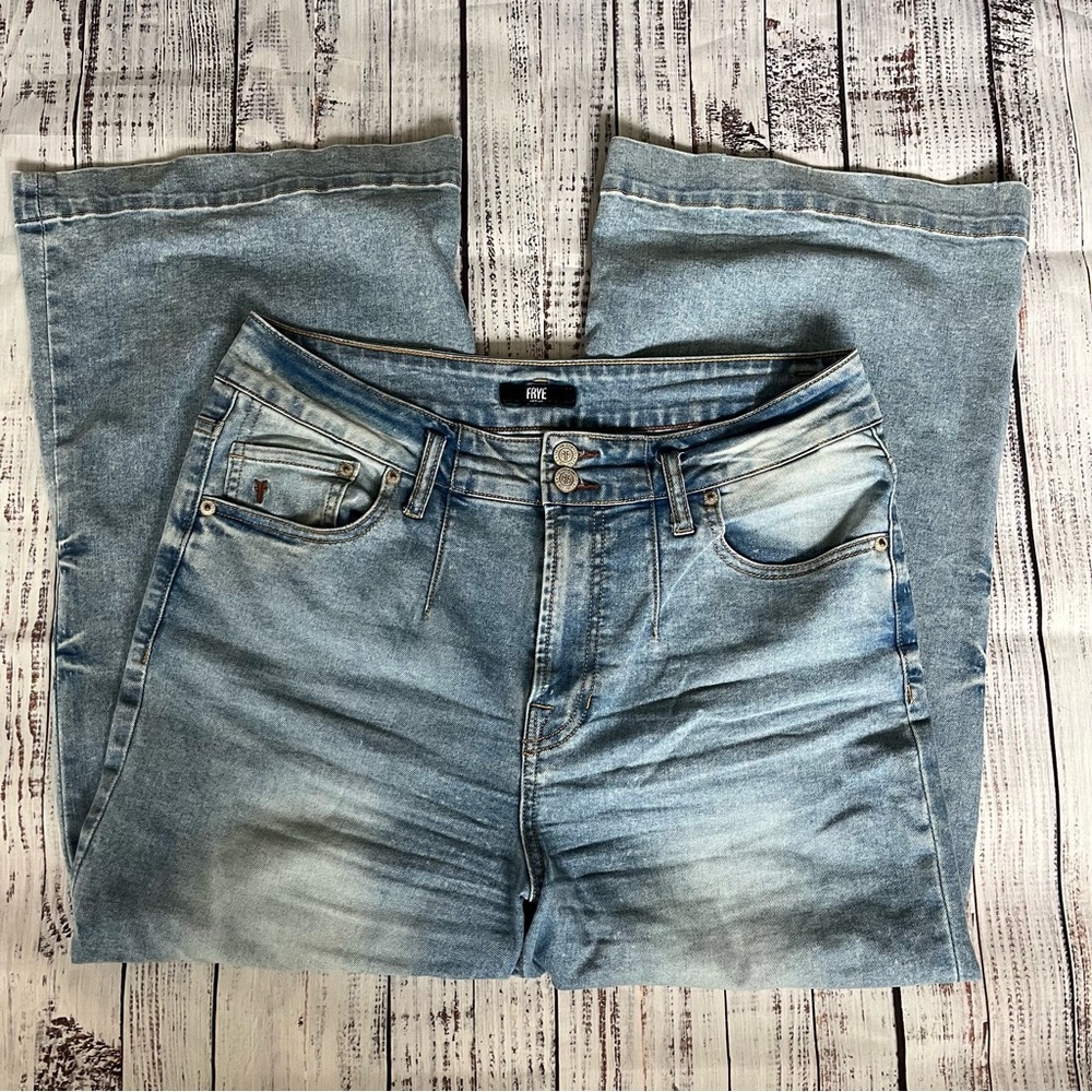 FRYE Carly Wide Leg Cropped Jeans High Rise
Blue Stretch Size 29 EUC
